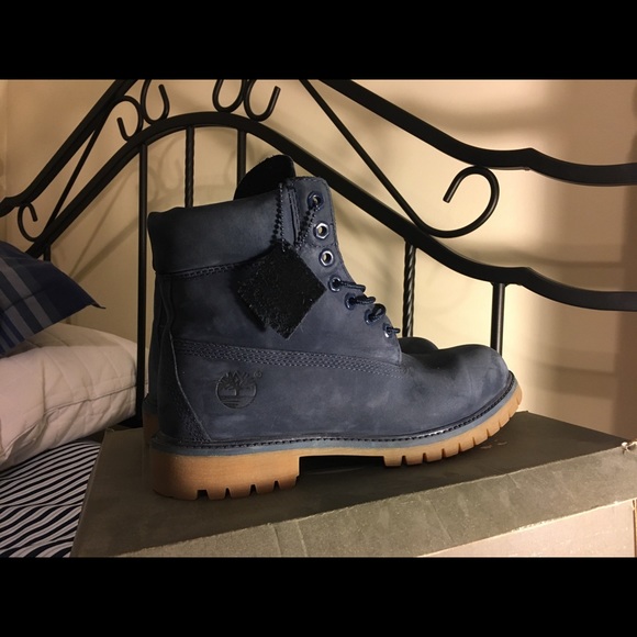 navy blue timbs mens